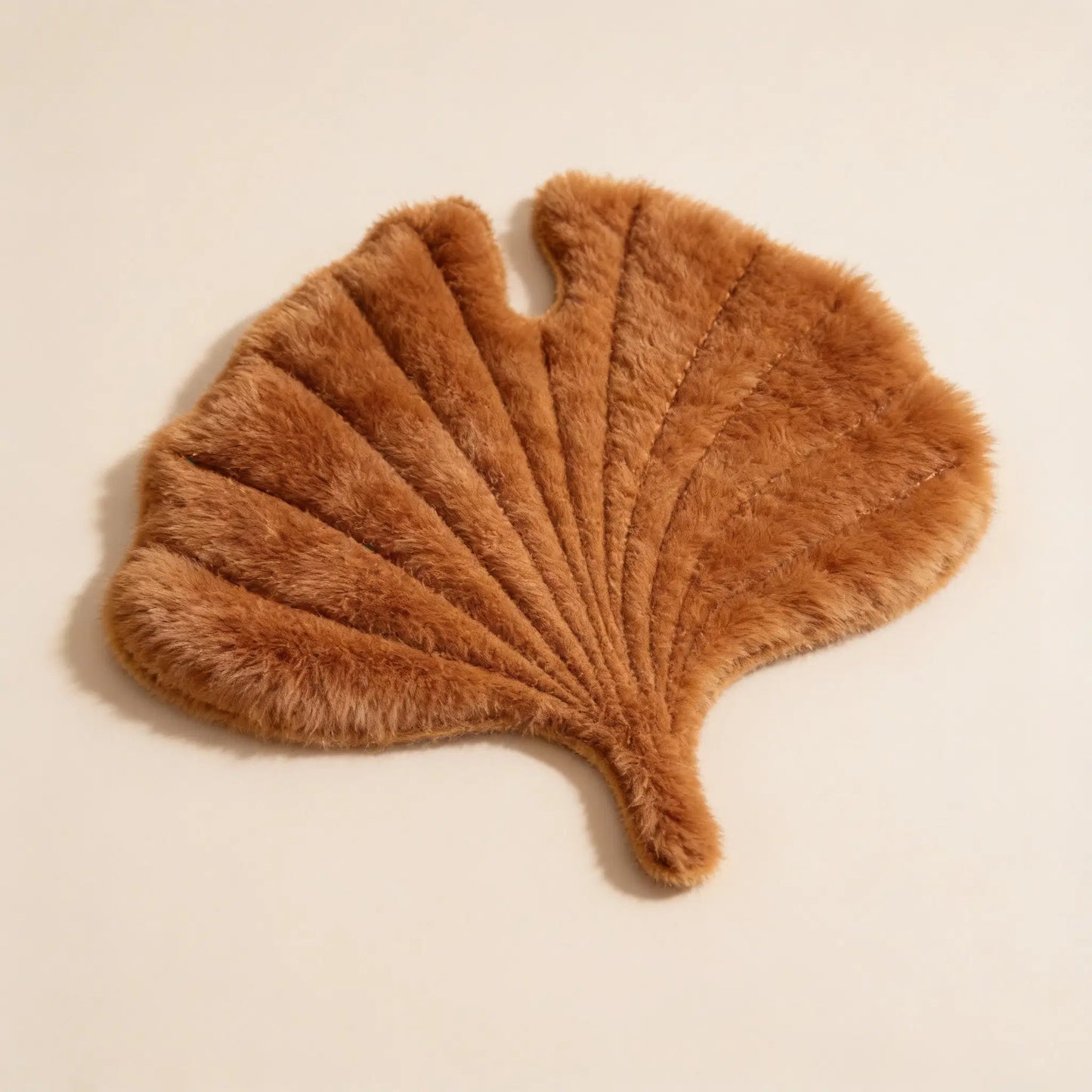 Blyio Leaf-Shaped Pet Resting Mat — product view 5