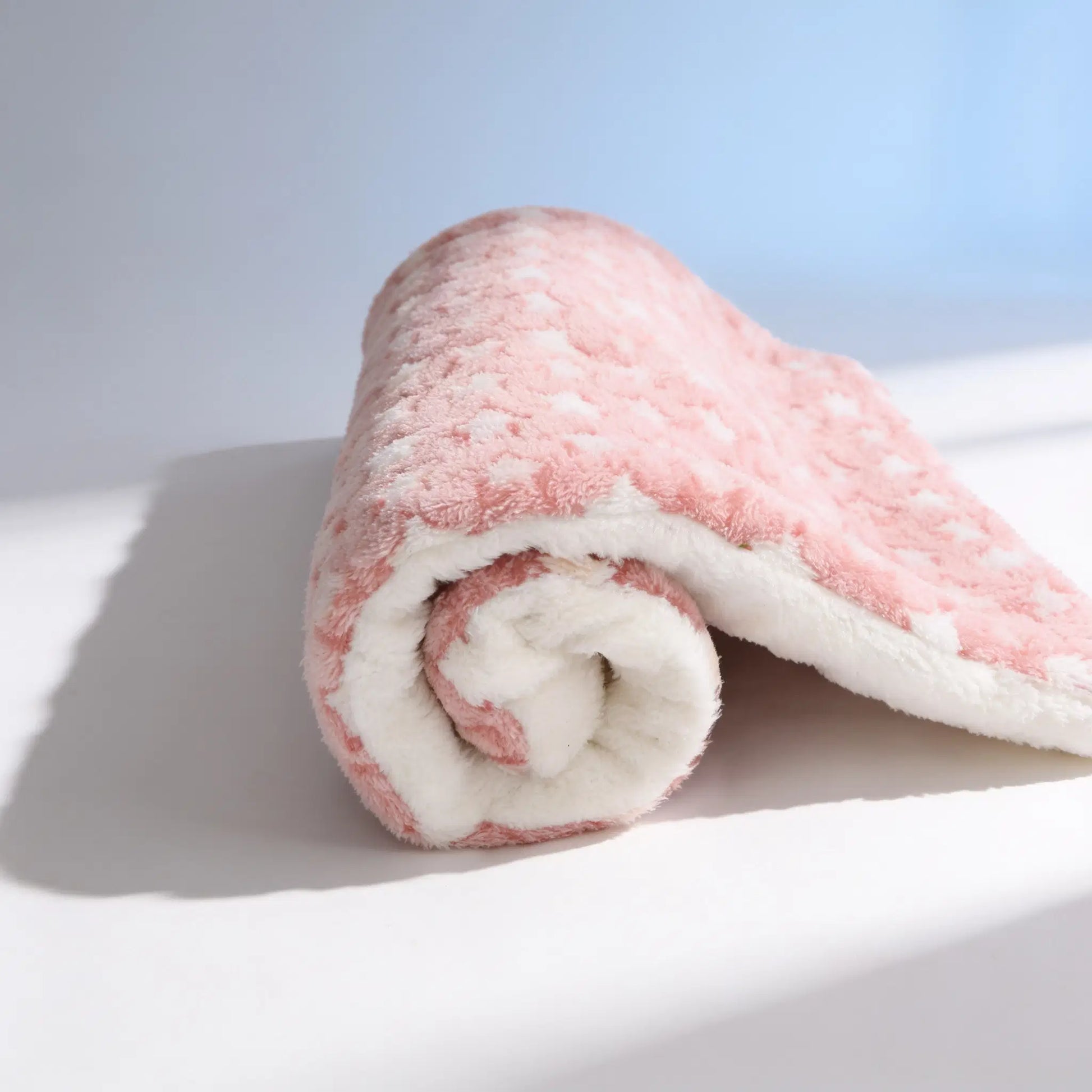 Blyio Warm Sherpa Pet Blanket — product view 3